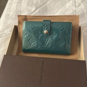 Louis Vuitton Vernis Leather French Wallet